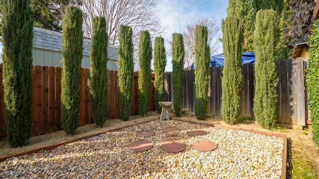 view of yard featuring fence