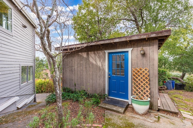 569 Sequoia Ave, San Anselmo, CA 94960 - view of outdoor structure with an outbuilding