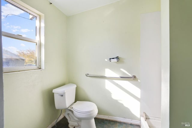 bathroom featuring toilet