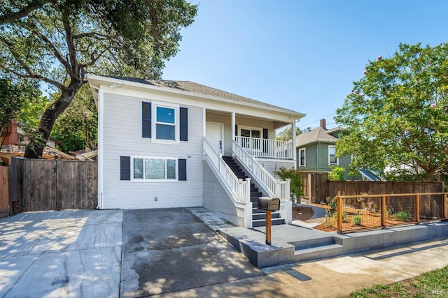 1008 Evans Ave, Napa, CA 94559 - view of front facade with covered porch, fence, and stairway