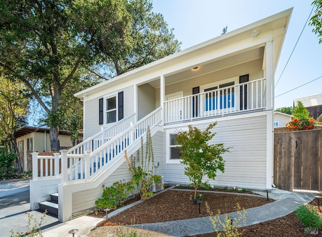 1008 Evans Ave, Napa, CA 94559 - view of front facade with fence and stairway