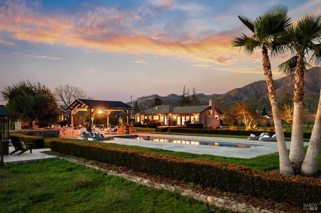 view of property's community with a mountain view