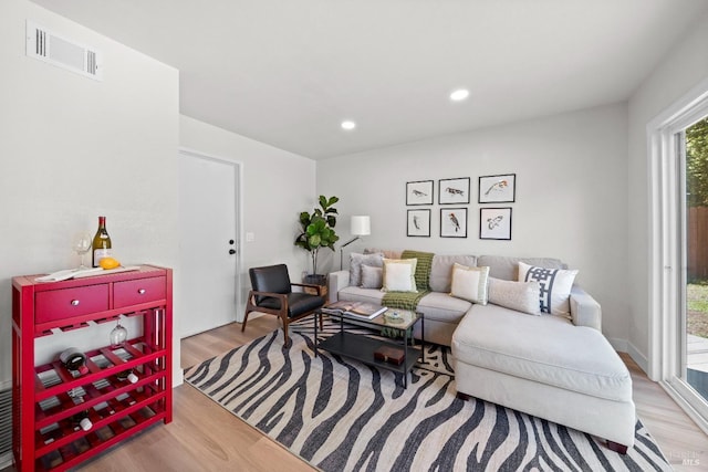483 Rinconada Ct, Benicia, CA 94510 - living area with wood finished floors and recessed lighting