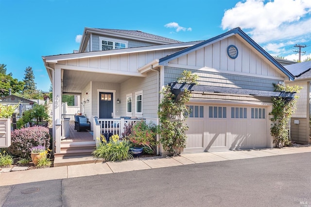 605 Center St, Healdsburg, CA 95448 - view of front of home featuring board and batten siding