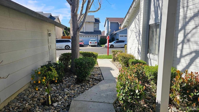 view of yard with a residential view