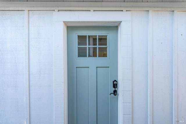 view of property entrance