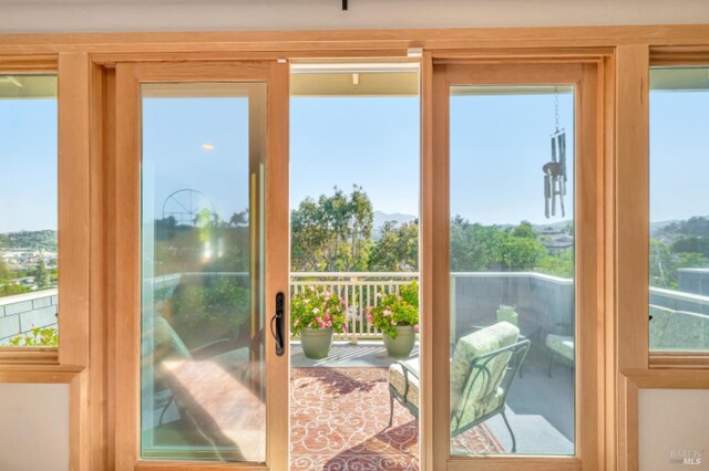 7 Highland Ave, San Rafael, CA 94901 - view of entryway