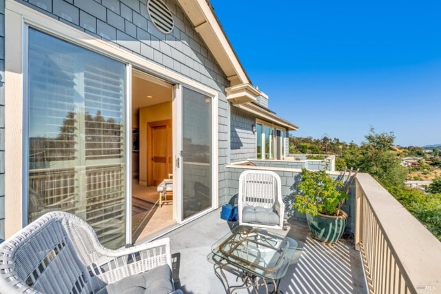 7 Highland Ave, San Rafael, CA 94901 - view of balcony