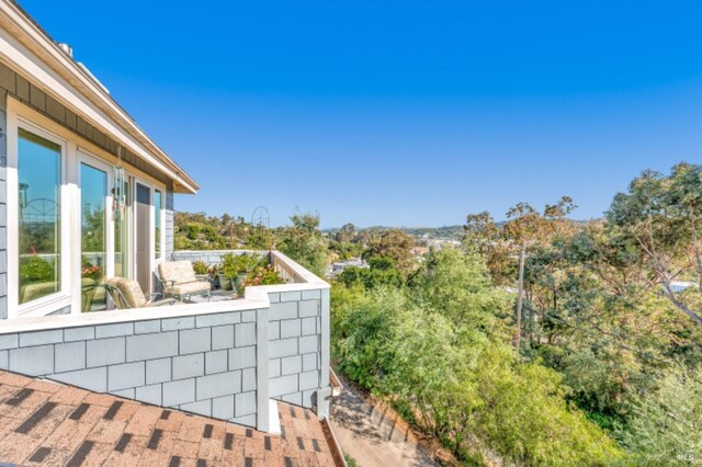 7 Highland Ave, San Rafael, CA 94901 - view of patio / terrace