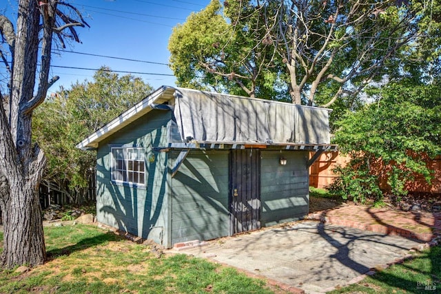 view of outbuilding featuring an outbuilding