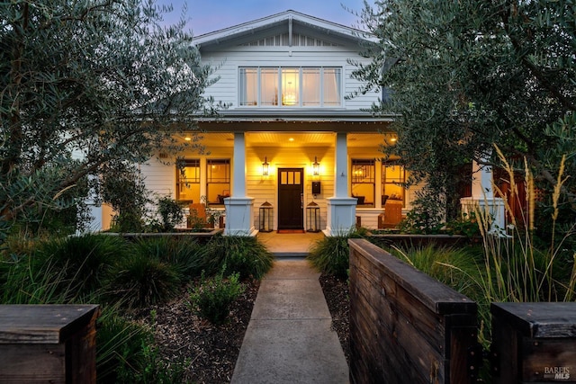 craftsman-style home with a porch