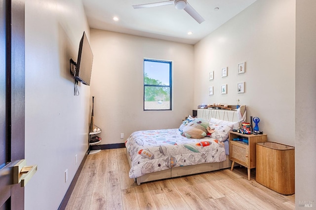 bedroom featuring light wood-type flooring, ceiling fan, baseboards, and recessed lighting