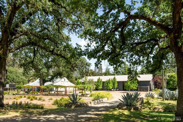 100 W Trinity Rd, Glen Ellen, CA 95442 - view of front facade