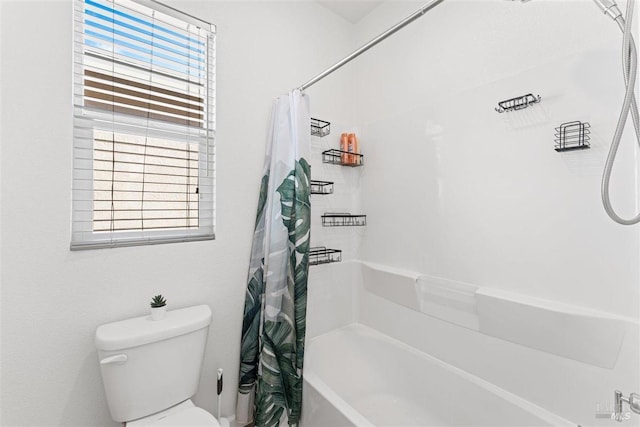 full bath featuring toilet and shower / bathtub combination with curtain