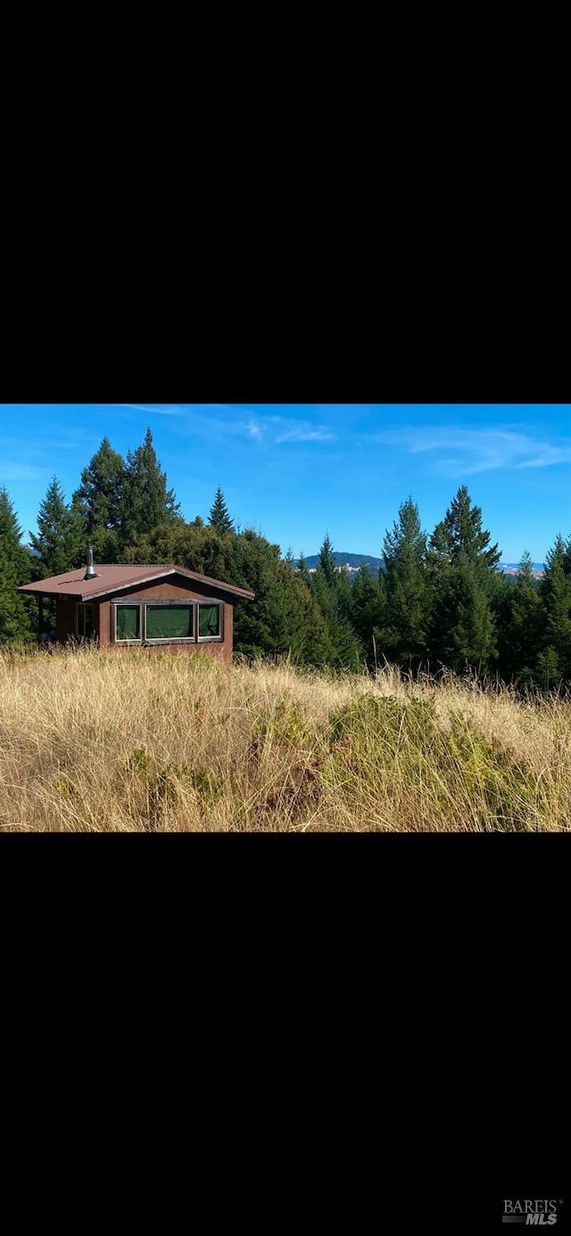 Listing photo 3 for 1701 Etter Ranch Rd, Garberville CA 95542