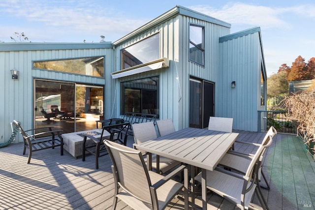 deck featuring outdoor dining space