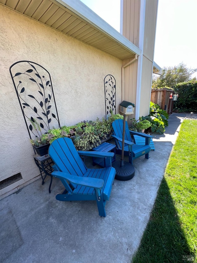 808 Pochard Way, Suisun City, CA 94585 - view of patio / terrace with fence