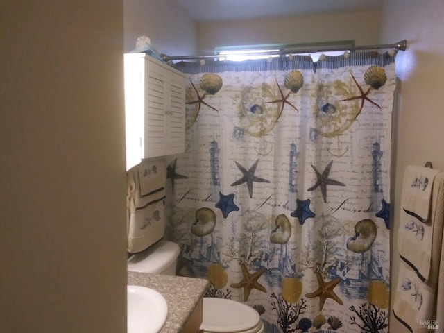 808 Pochard Way, Suisun City, CA 94585 - full bath with toilet, vanity, and a shower with shower curtain