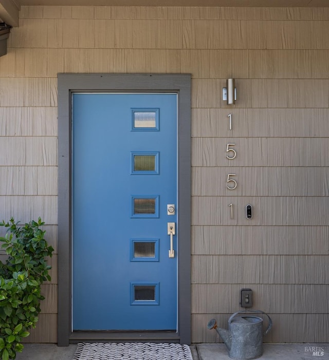 view of property entrance