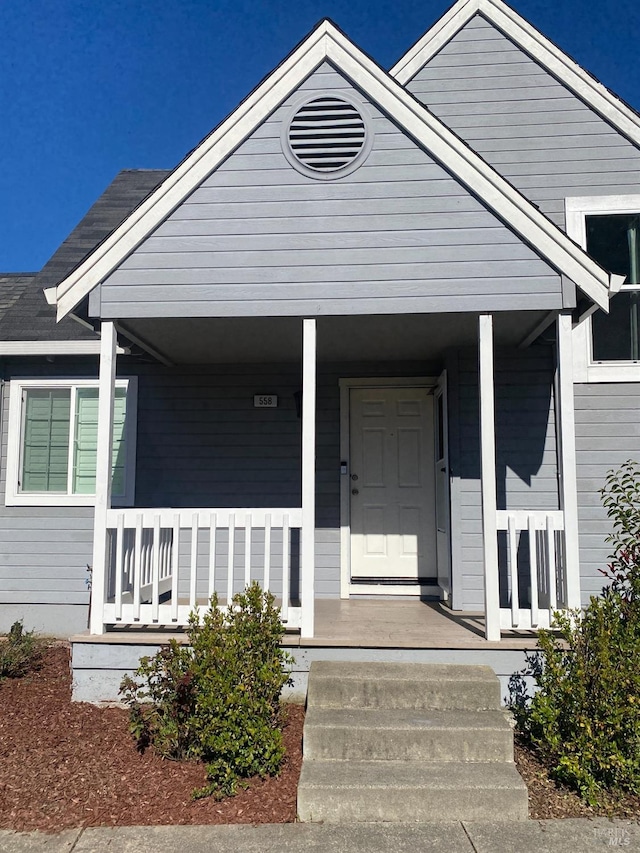 view of front of property featuring a porch