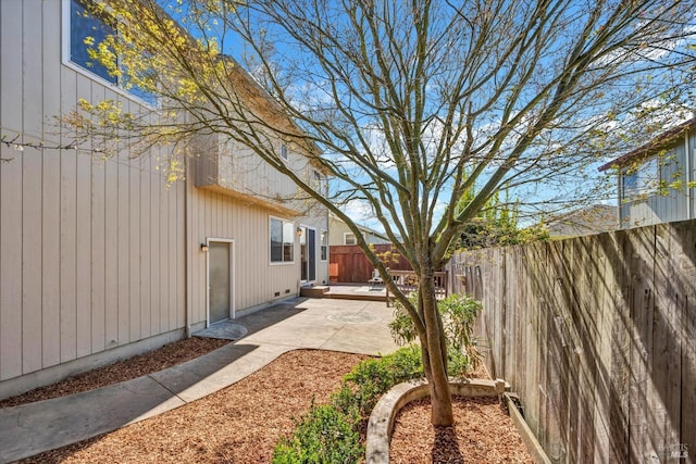 view of yard featuring a fenced backyard and a patio
