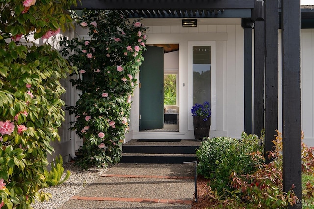 view of property entrance