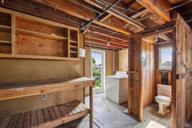 basement featuring washer / dryer