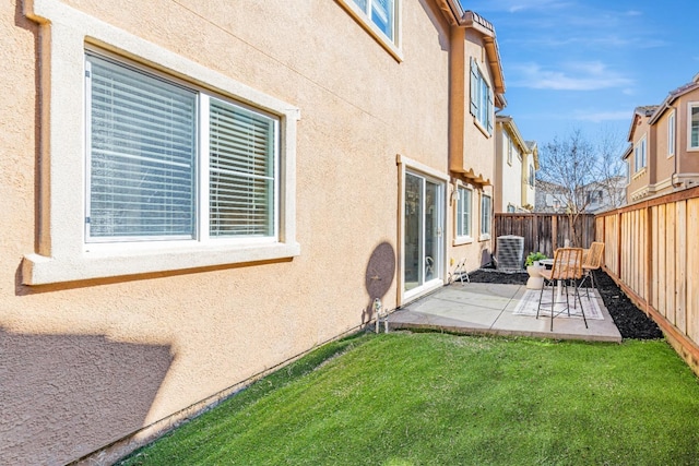 view of yard featuring a fenced backyard and a patio