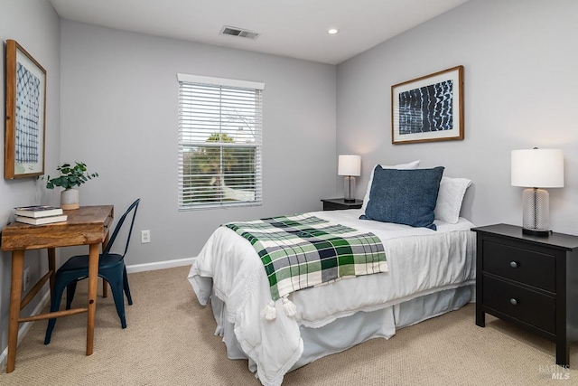 bedroom featuring light colored carpet, visible vents, baseboards, and recessed lighting