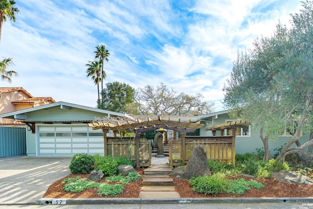 view of front of house with driveway and a garage