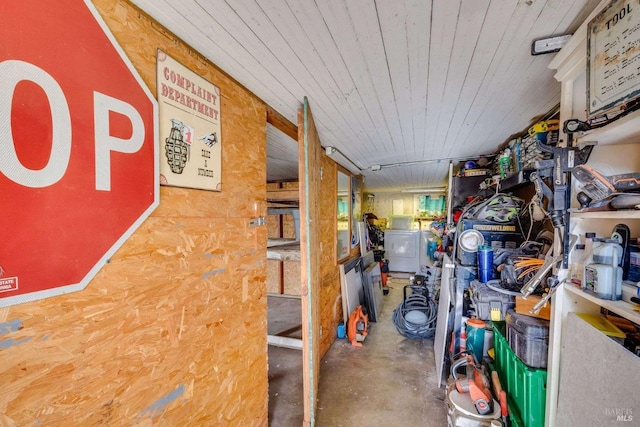 storage area with washer / clothes dryer