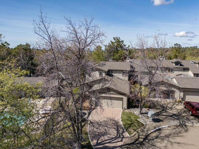 drone / aerial view featuring a residential view
