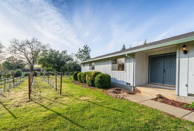 view of yard with fence