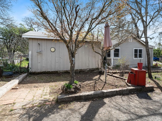 exterior space featuring fence