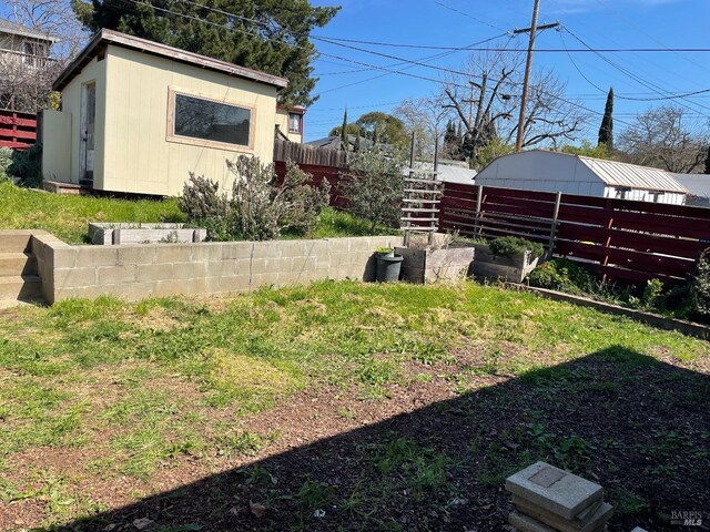 2512 Tennessee St, Vallejo, CA 94591 - view of yard with fence and an outbuilding
