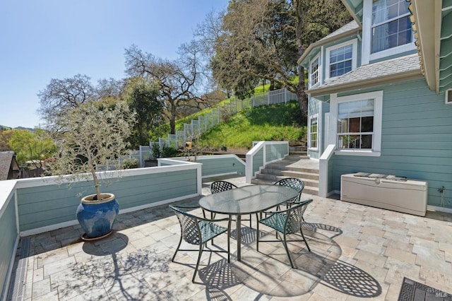 15 Kingswood Dr, Petaluma, CA 94952 - view of patio / terrace with outdoor dining space