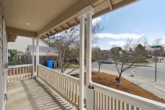 balcony featuring covered porch