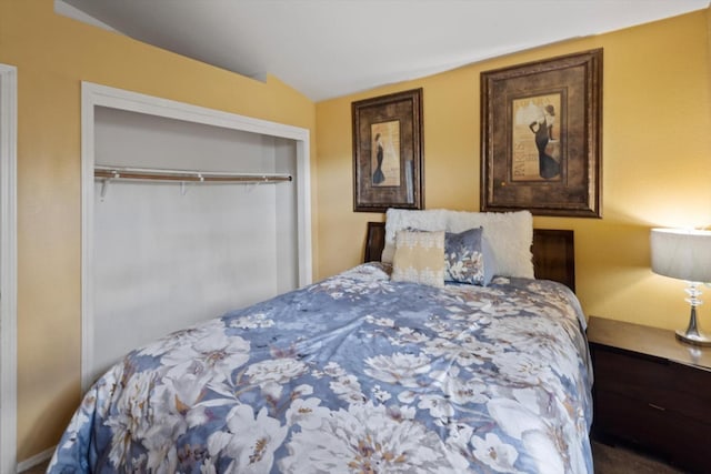 bedroom featuring a closet