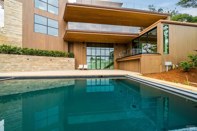 view of outdoor pool
