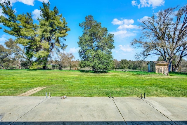 9862 Whalen Rd, Wallace, CA 95252 - view of grassy yard with a shed and an outdoor structure