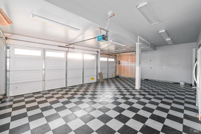 2550 Duncan St, Dixon, CA 95620 - garage featuring a garage door opener