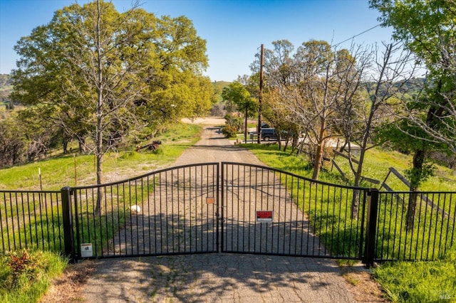 Listing photo 2 for 6958 Oak Tree Trl, Vacaville CA 95688