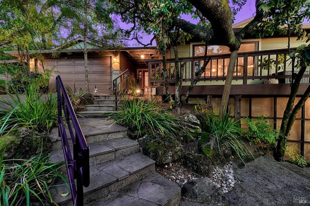 view of front of house featuring a garage