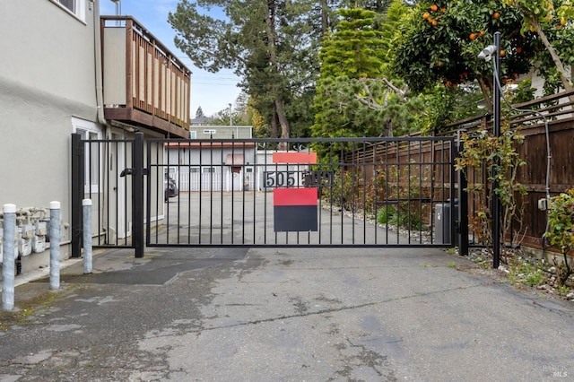 505 Petaluma Blvd N, Petaluma, CA 94952 - view of gate