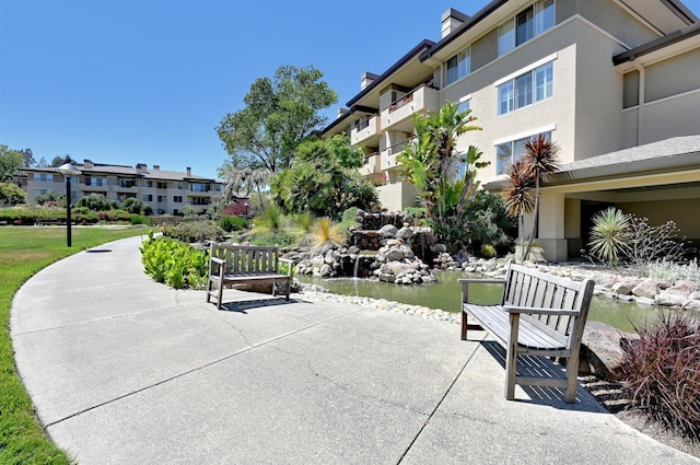 view of property's community featuring a residential view