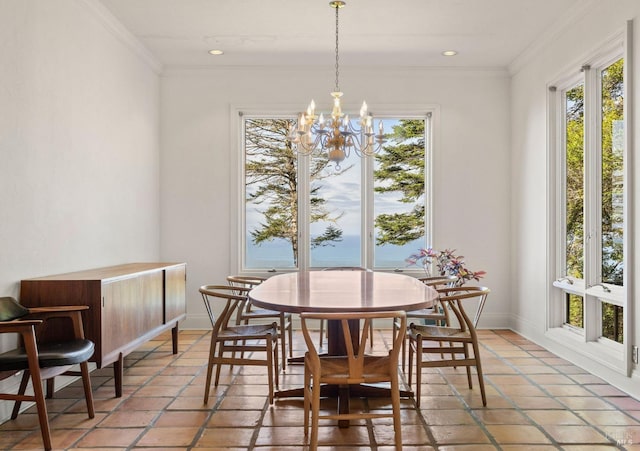 dining room featuring crown molding, a notable chandelier, a healthy amount of sunlight, and recessed lighting
