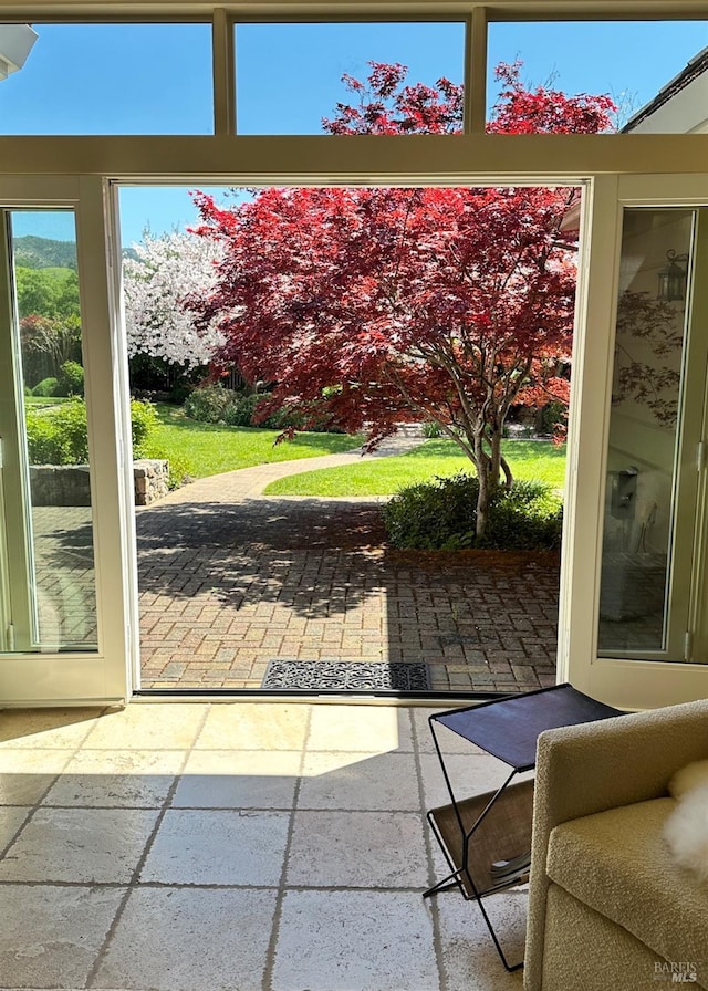 1706 Garnett Creek Ct, Calistoga, CA 94515 - entryway with stone tile flooring