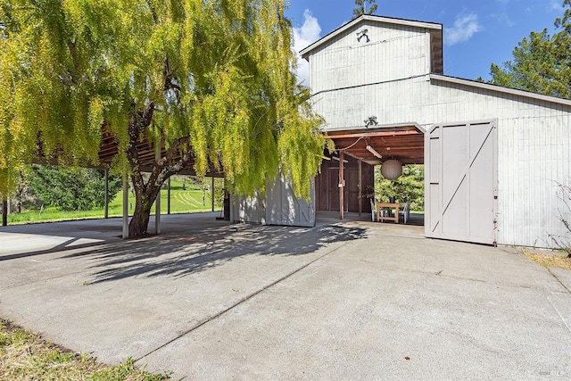 3651 Bones Rd, Sebastopol, CA 95472 - view of garage