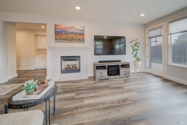 3982 Lucero St, Napa, CA 94558 - living room with baseboards, wood finished floors, and recessed lighting