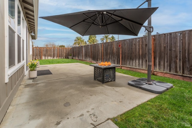 3982 Lucero St, Napa, CA 94558 - fenced backyard featuring an outdoor fire pit and a patio